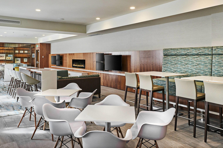 Food & Drinks 5, Delta Hotels By Marriott Dartmouth, Halifax