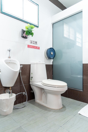 Bathroom 4, P.N. Gold Resort, Muang Chon Buri