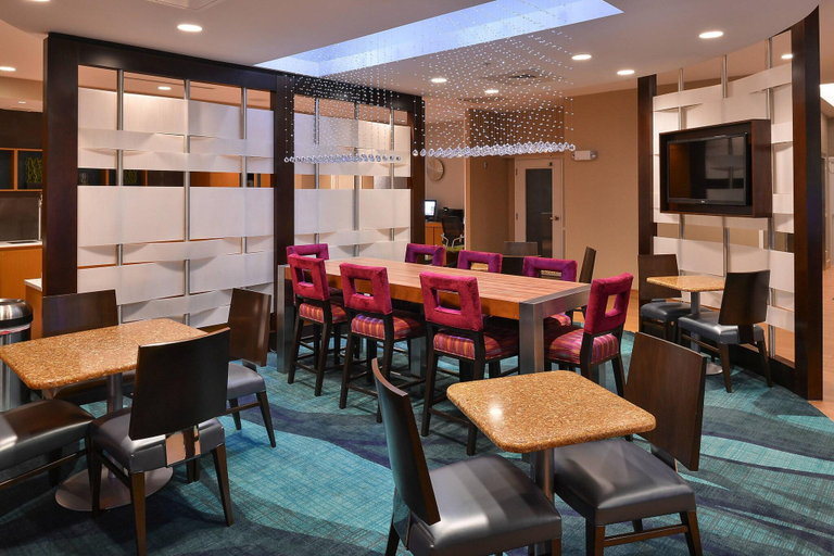Food & Drinks 5, SpringHill Suites by Marriott Voorhees Mt. Laurel/Cherry Hil, Camden