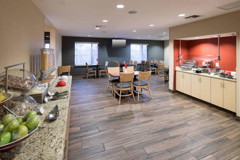 Food & Drinks 4, TownePlace Suites Panama City, Bay