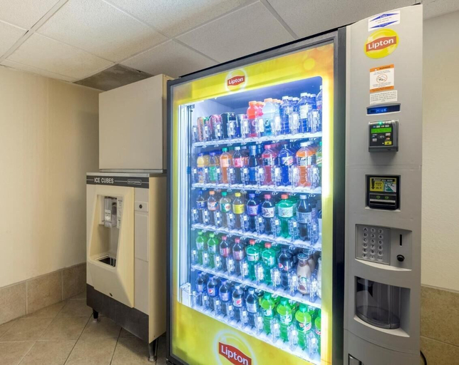 Food & Drinks 5, Days Inn by Wyndham Williamsport, Lycoming