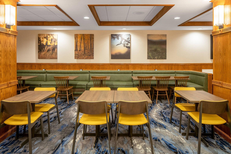 Food & Drinks 5, Fairfield Inn & Suites San Angelo, Tom Green