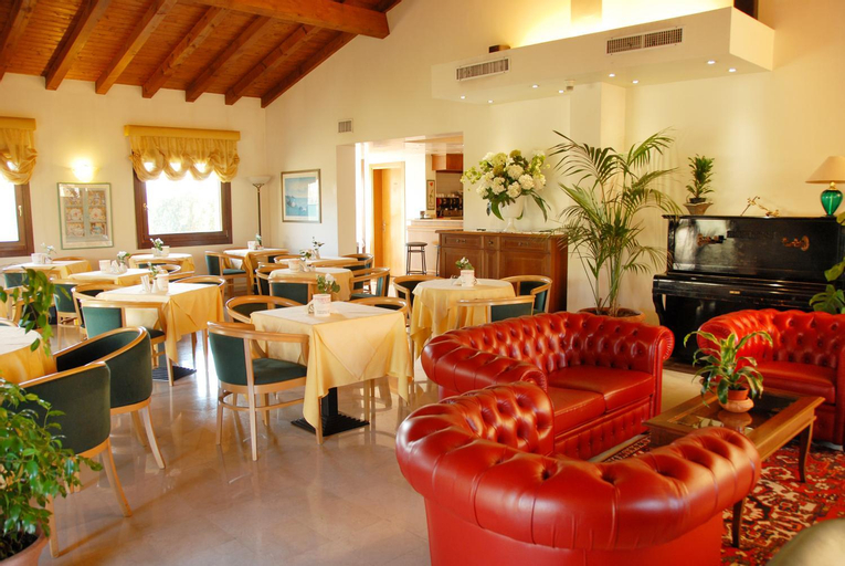 Food & Drinks 4, Hotel Luna, Pordenone