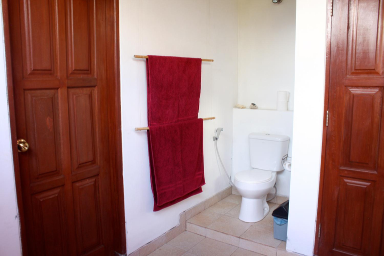 Bathroom 3, Bali Oase Resort, Buleleng