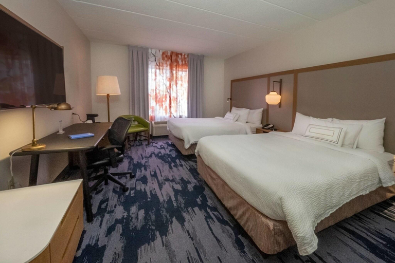 Bedroom 3, Fairfield Inn & Suites by Marriott Hazleton, Luzerne