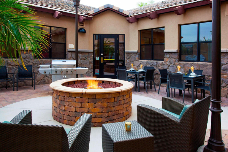 Food & Drinks 5, Sonesta ES Suites Phoenix Goodyear, Maricopa
