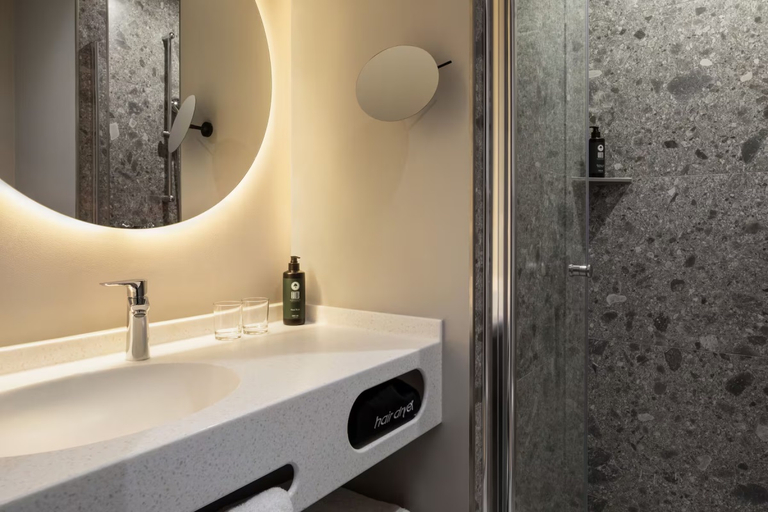 Bathroom 4, Vienna House Easy Wyndham Berlin Potsdamer Platz, Berlin