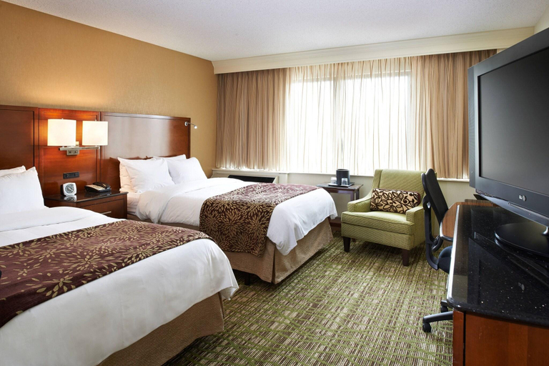 Bedroom 3, Detroit Marriott Livonia, Wayne