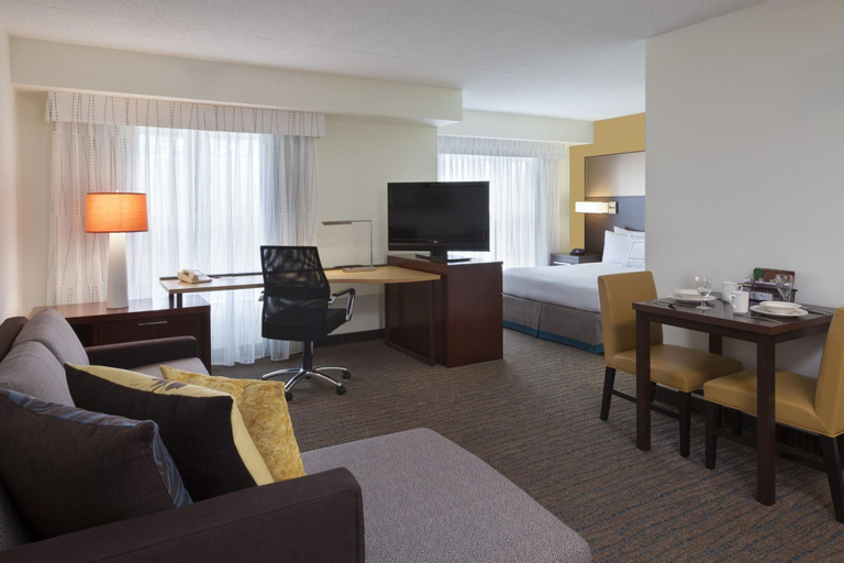 Bedroom 4, Cambridge Suites Mississauga, Peel