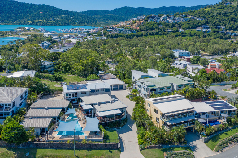 Exterior & Views 2, Airlie Apartments, Whitsunday