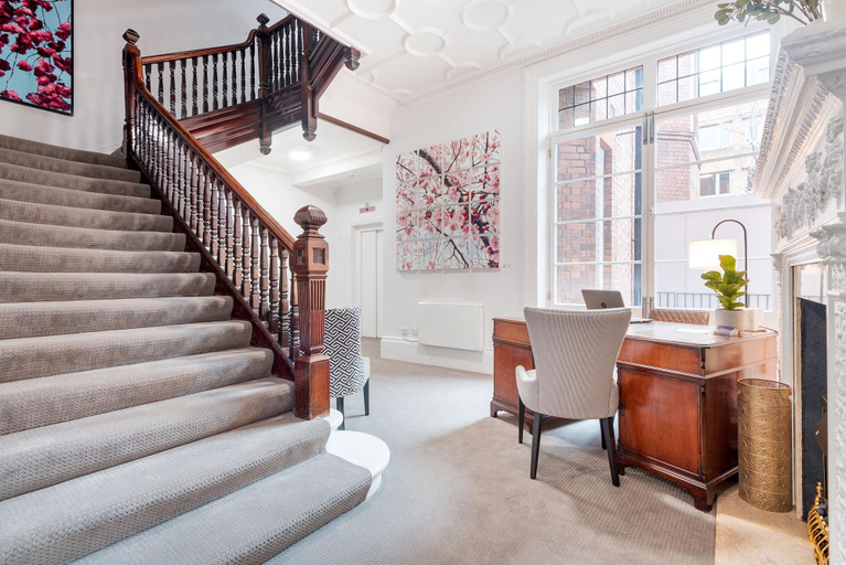 Public Area 5, 3 Sloane Gardens by UnderTheDoormat, London