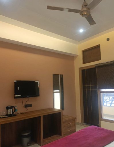 Bedroom 2, MR JAISWAL DHARMSHALA, Sultanpur