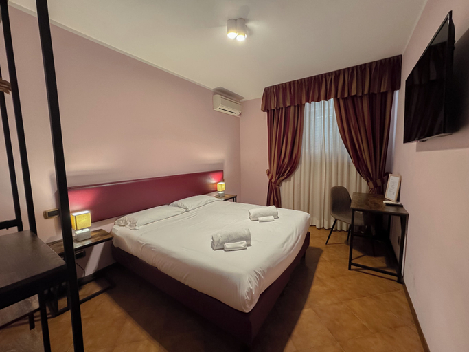 Bedroom 3, Hotel Santa Maura, Rome