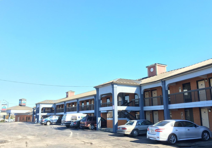 Exterior & Views 2, Legacy Inn Sumner, Sumner