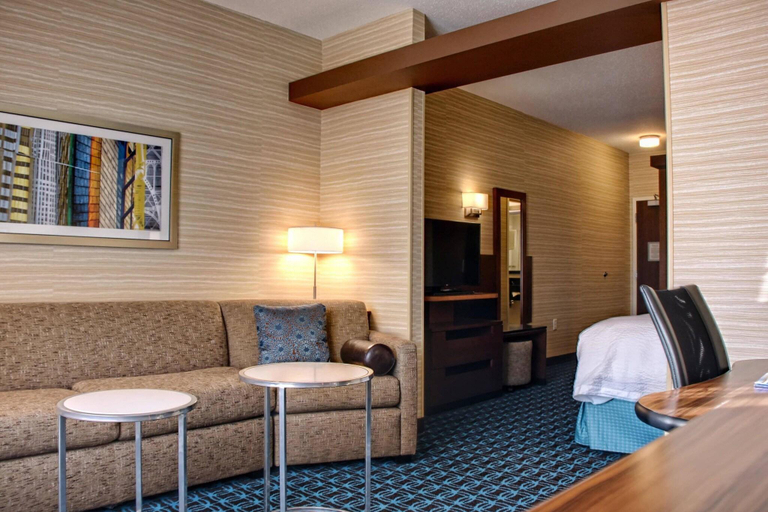Bedroom 3, Fairfield Inn & Suites Reading Wyomissing, Berks