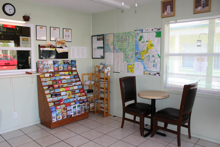 Public Area 2, Sunshine Inn & Suites Venice, Florida, Sarasota
