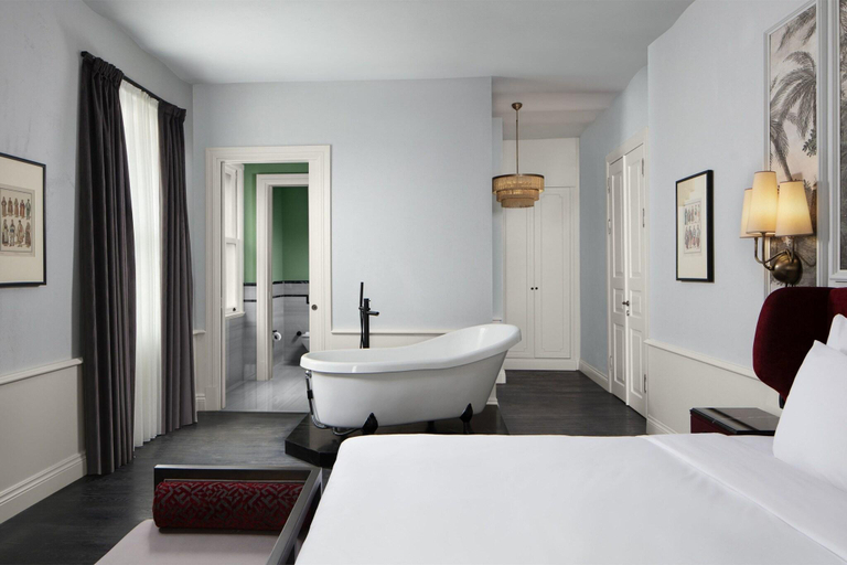 Bathroom 4, Adahan DeCamondo Pera Autograph Collection, Beyoğlu
