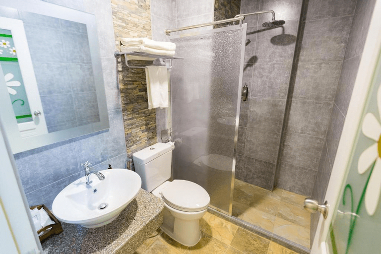 Bathroom 5, Hi Chiangrai Hotel, Muang Chiang Rai