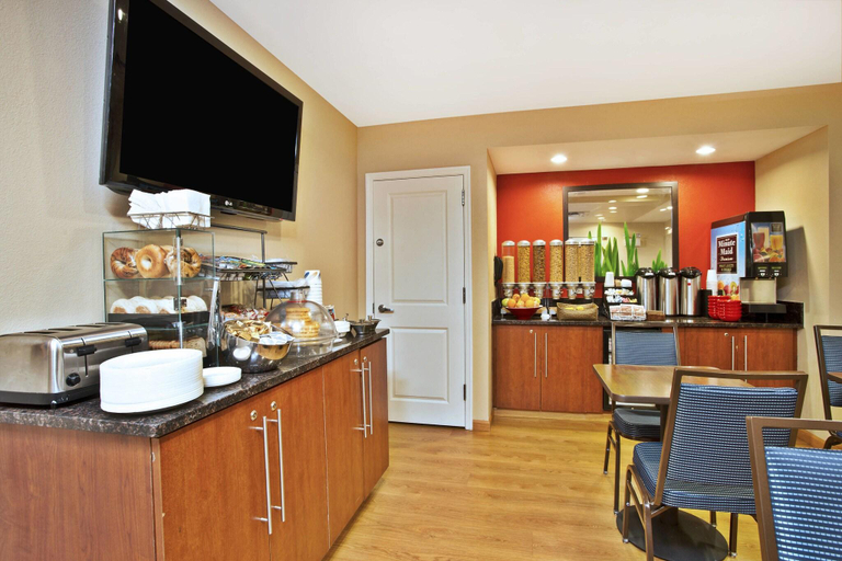 Food & Drinks 4, Towneplace Suites By Marriott Republic Airport Lon, Suffolk