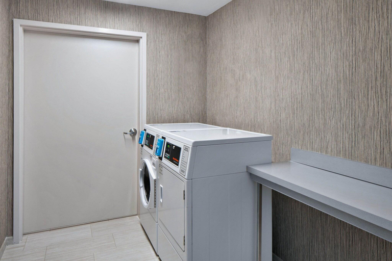 Bathroom 4, SpringHill Suites by Marriott Hilton Head Island, Beaufort