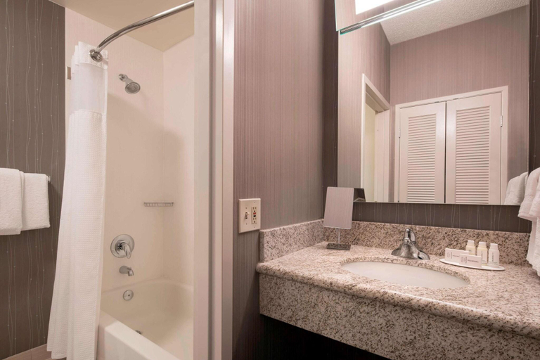 Bathroom, Sonesta Select Tempe Downtown, Maricopa