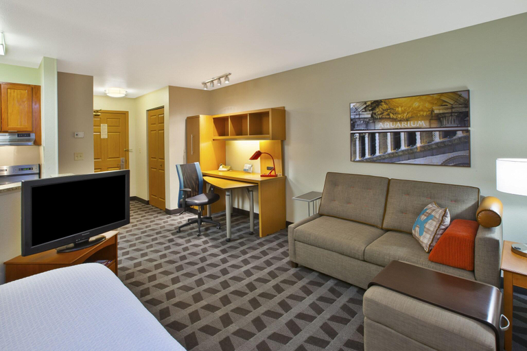 Bedroom 3, TownePlace Suites Detroit Dearborn, Wayne