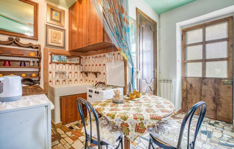 Dining Room 12