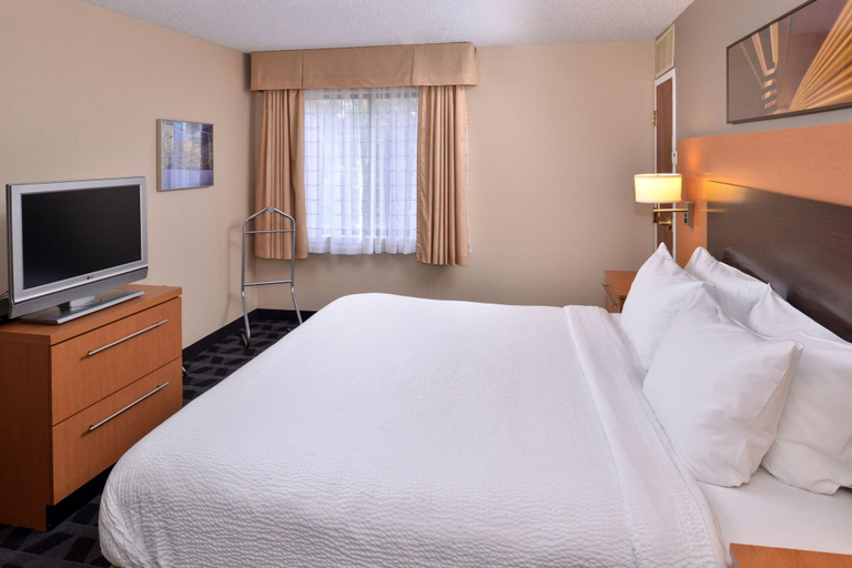 Bedroom 4, TownePlace Suites Detroit Warren, Macomb