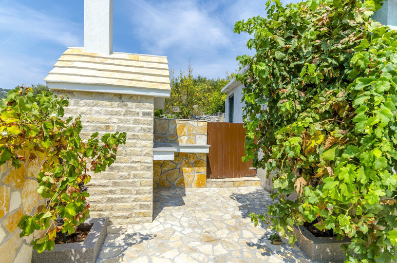 Exterior & Views 2, House Ivana, Marina