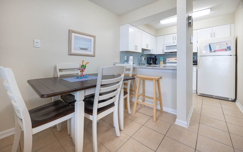 Dining 2, Summer House West 104c 1 Bedroom Condo, Baldwin