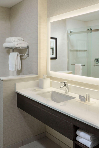 Bathroom 4, Fairfield Inn & Suites Waterbury Stowe, Washington
