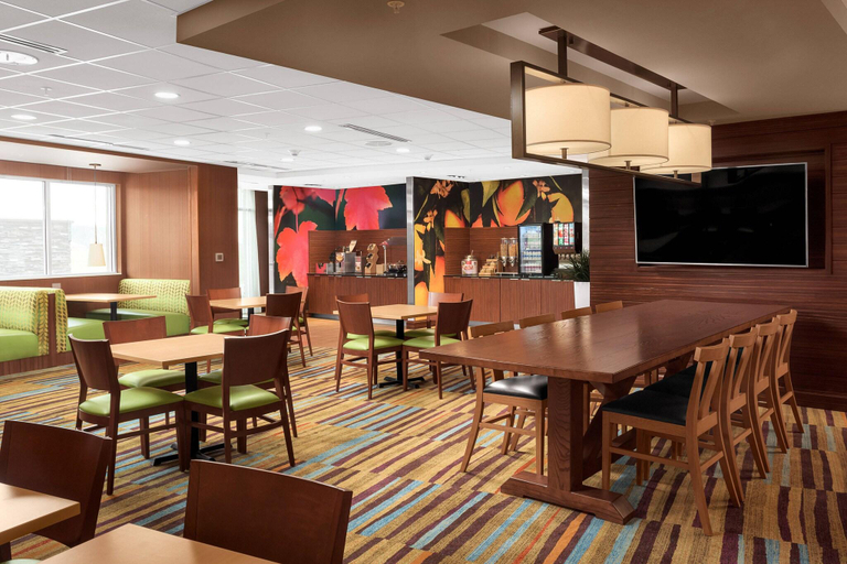 Food & Drinks 5, Fairfield Inn & Suites by Marriott Memphis Marion, AR, Crittenden