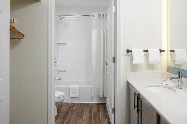 Bathroom 4, Residence Inn By Marriott New Rochelle, Westchester