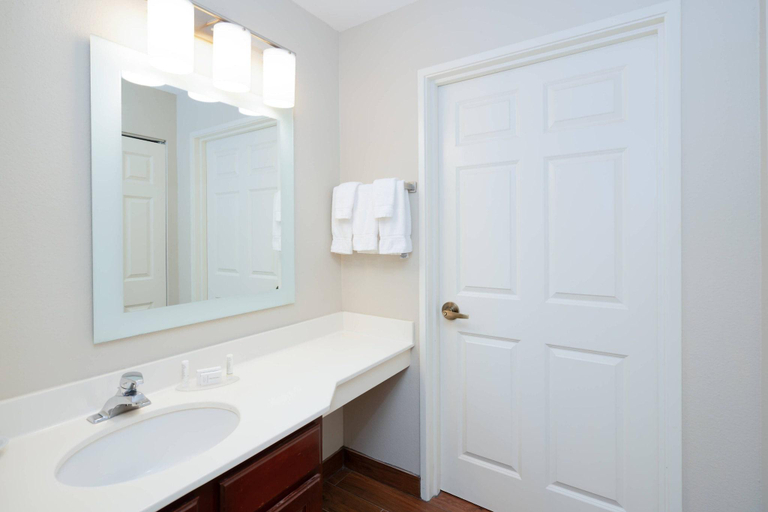Bathroom 5, TownePlace Suites Rochester, Olmsted