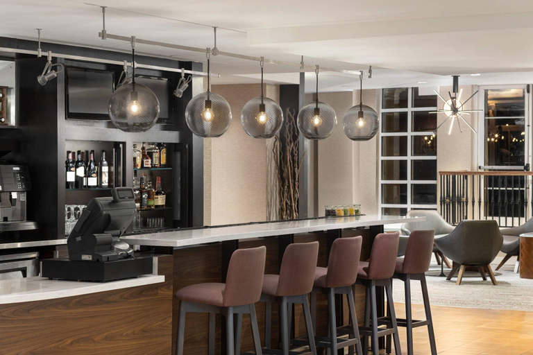 Food & Drinks 5, Courtyard by Marriott Charlottesville - University Medical Center, Charlottesville