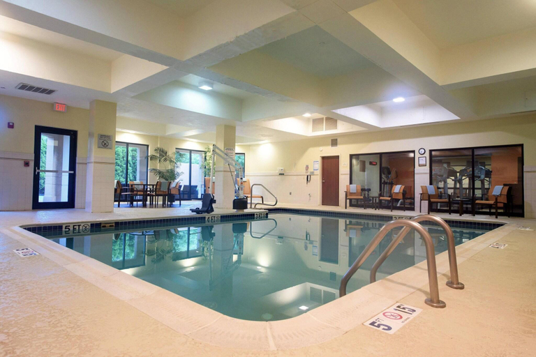 Sport & Beauty 2, Courtyard Newark Granville, Licking