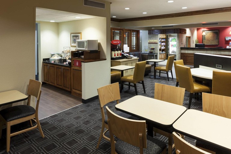Food & Drinks 5, TownePlace Suites Texarkana, Bowie