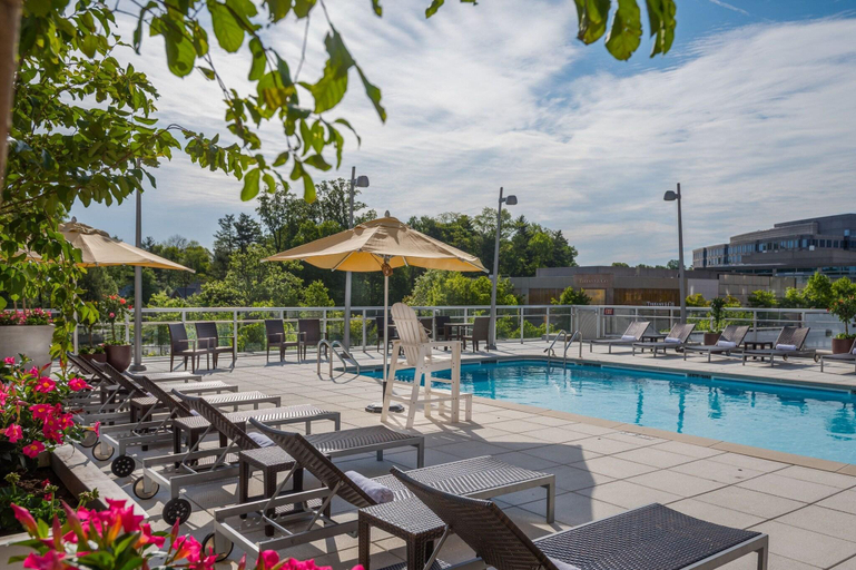 Sport & Beauty 5, Courtyard Bethesda Chevy Chase, Montgomery