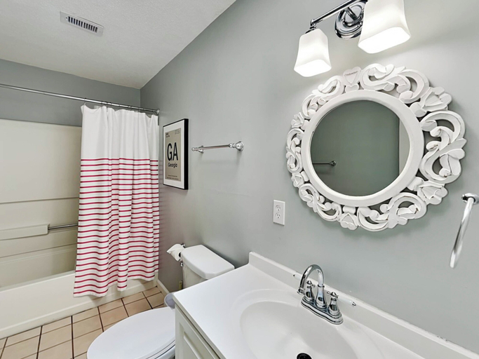 Bathroom, Latitude Adjustment B Tybee Vacation Rentals, Chatham