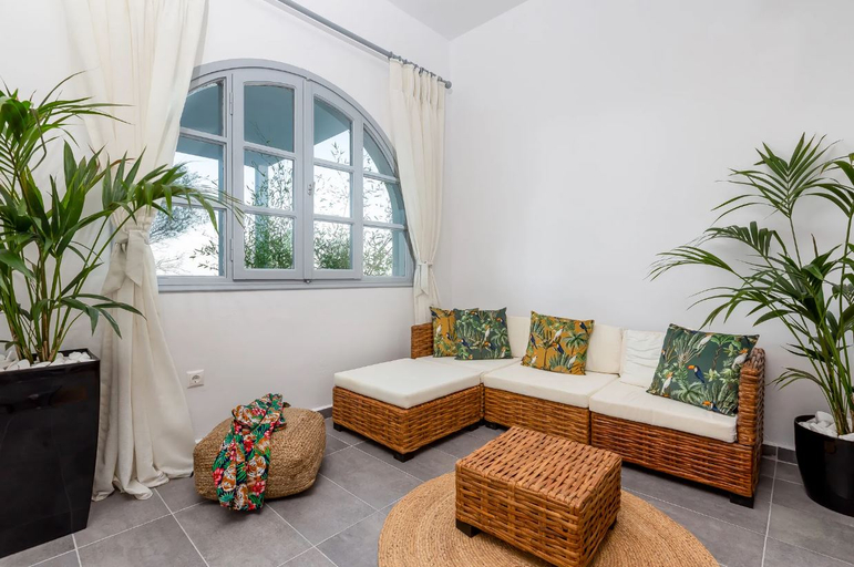 Public Area, Divino Suites, South Aegean