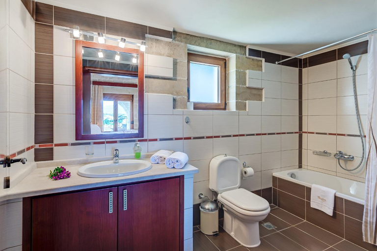 Bathroom 4, Hectoras Villa in Plaka BY APOKORONAS-VILLAS, Crete