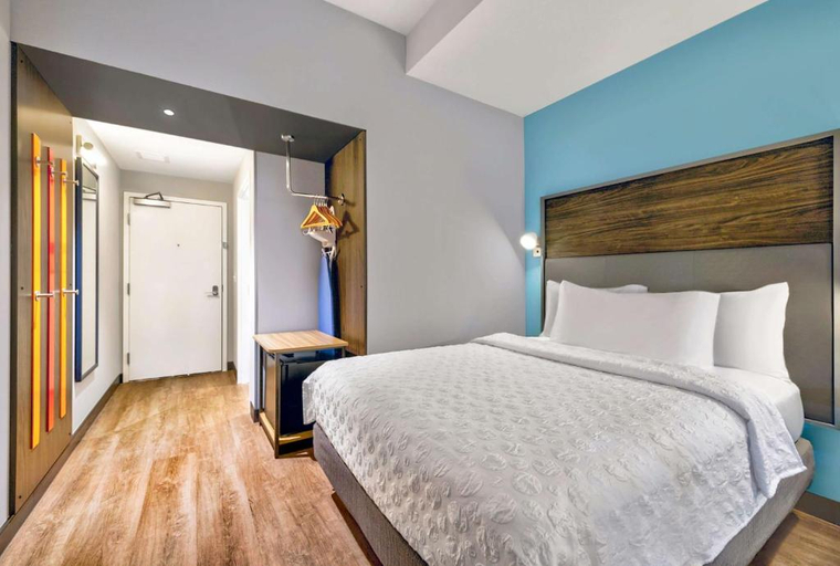 Bedroom 3, Tru By Hilton Minneapolis Downtown, Hennepin
