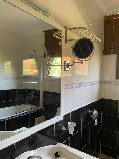 Bathroom 4, Seafront Residences, Kombo Saint Mary