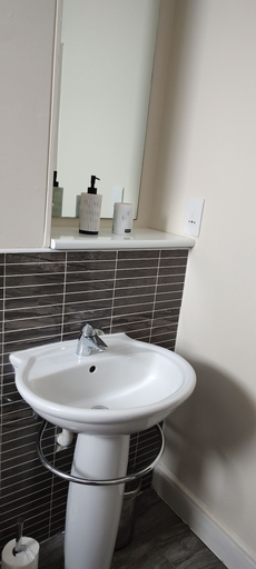 Bathroom 3, Meridian Bay Apartment, Swansea