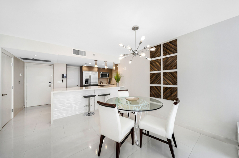 Dining Room 9