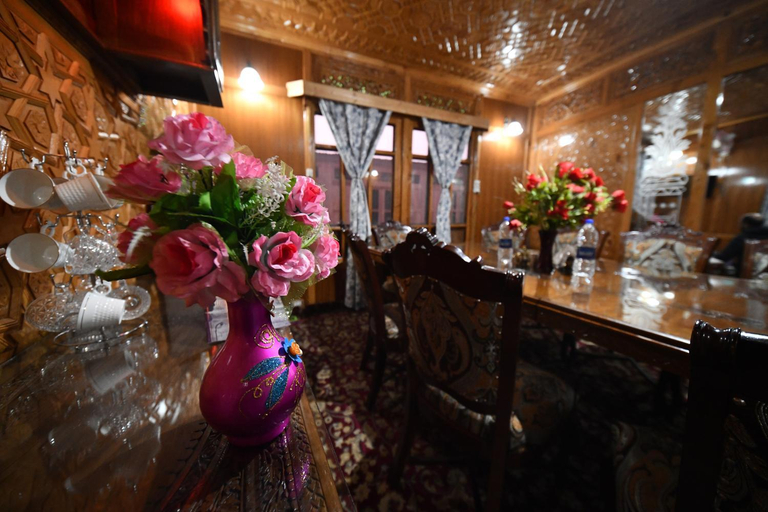 Food & Drinks 4, Goona Palace Houseboat, Srinagar