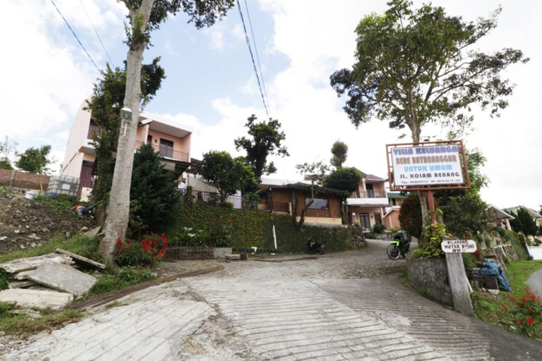 Exterior & Views 3, Villa Keluarga Bre Batunanggar, Karo