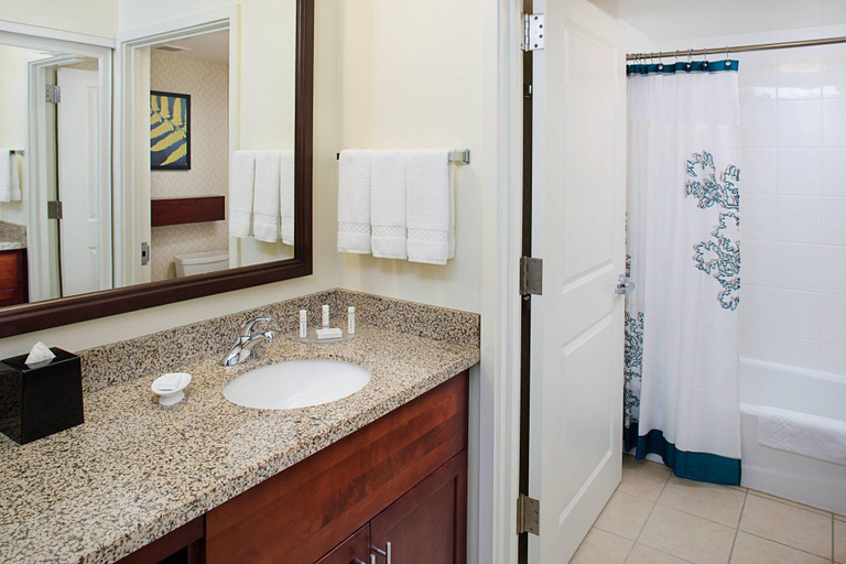 Bathroom 4, Residence Inn By Marriott Bellevue Downtown, King