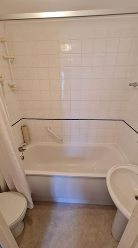 Bathroom 4, Sea Side Hotel, Lincolnshire