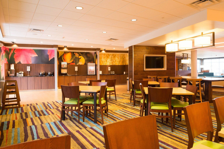 Food & Drinks 4, Fairfield Inn & Suites Dickson, Dickson